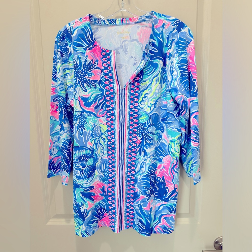 NWT Lilly Pulitzer size large blue and pink 3/4 length UPF 50+ women’s shirt